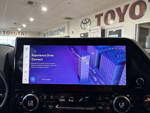 Used 2023 Toyota Highlander Limited image 19