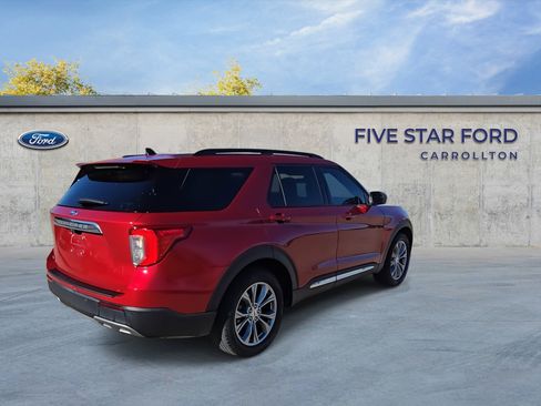 Used 2023 Ford Explorer XLT w/ Equipment Group 202A image 8