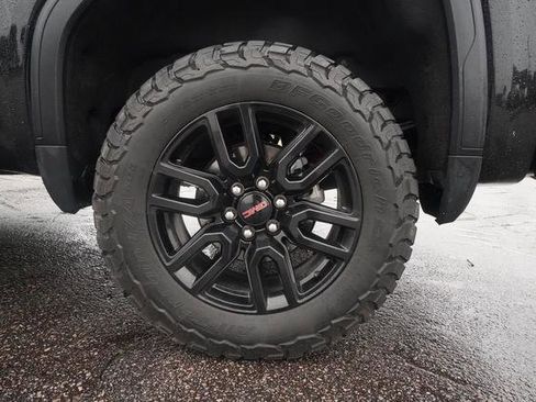 Used 2023 GMC Sierra 1500 AT4 w/ Technology Package image 39