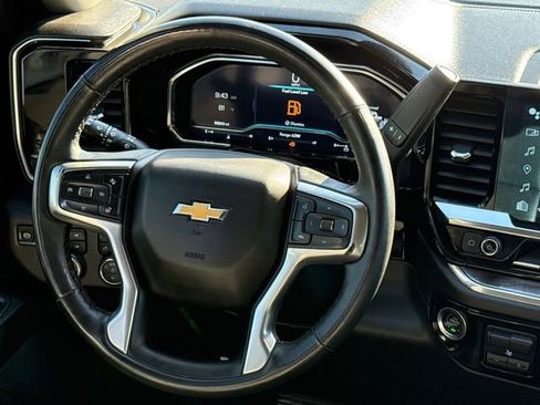 Used 2024 Chevrolet Silverado 2500 LTZ AWD/4WD image 13
