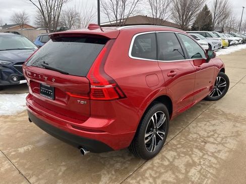 Used 2020 Volvo XC60 T8 Momentum image 6