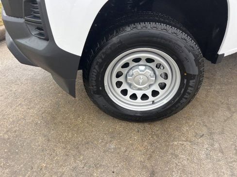 New 2026 Chevrolet Colorado W/T image 31