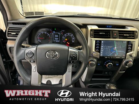 Used 2020 Toyota 4Runner SR5 Premium image 19