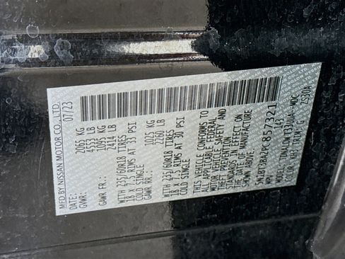 Used 2023 Nissan Rogue SV image 40