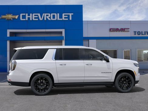 New 2025 Chevrolet Suburban Premier RWD image 42