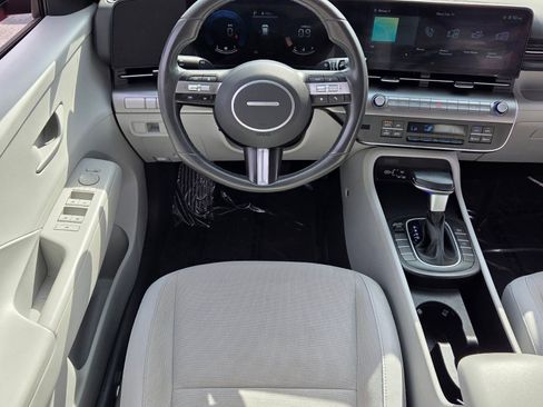 Used 2024 Hyundai Kona SEL image 7