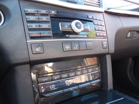 Used 2011 Mercedes-Benz E 350 Sedan image 11
