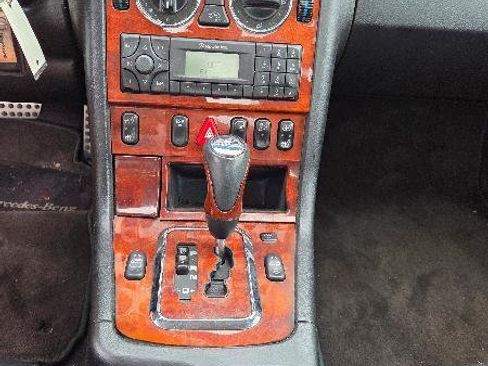 Used 2004 Mercedes-Benz SLK 320 image 9
