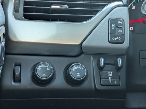 Used 2019 Chevrolet Tahoe LT w/ Max Trailering Package image 41