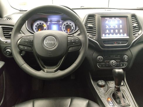 Used 2022 Jeep Cherokee Trailhawk image 22