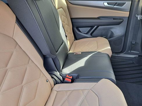 New 2026 Volkswagen Atlas Cross Sport SE image 13