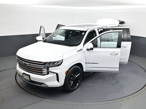 Used 2023 Chevrolet Suburban High Country w/ Advanced Technology Package AWD/4WD image 43