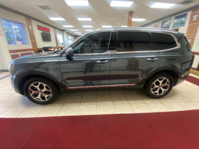 Used 2021 Kia Telluride EX AWD/4WD image 2