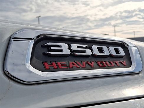 Used 2022 RAM 3500 Big Horn image 30