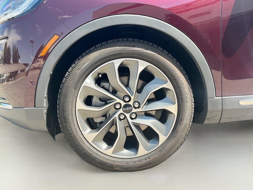 Used 2023 Lincoln Nautilus Reserve AWD/4WD image 32