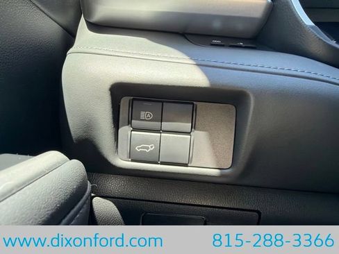 Used 2022 Toyota Highlander XSE AWD/4WD image 19