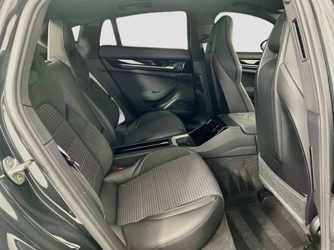 Certified 2025 Porsche Panamera 4 AWD/4WD image 22