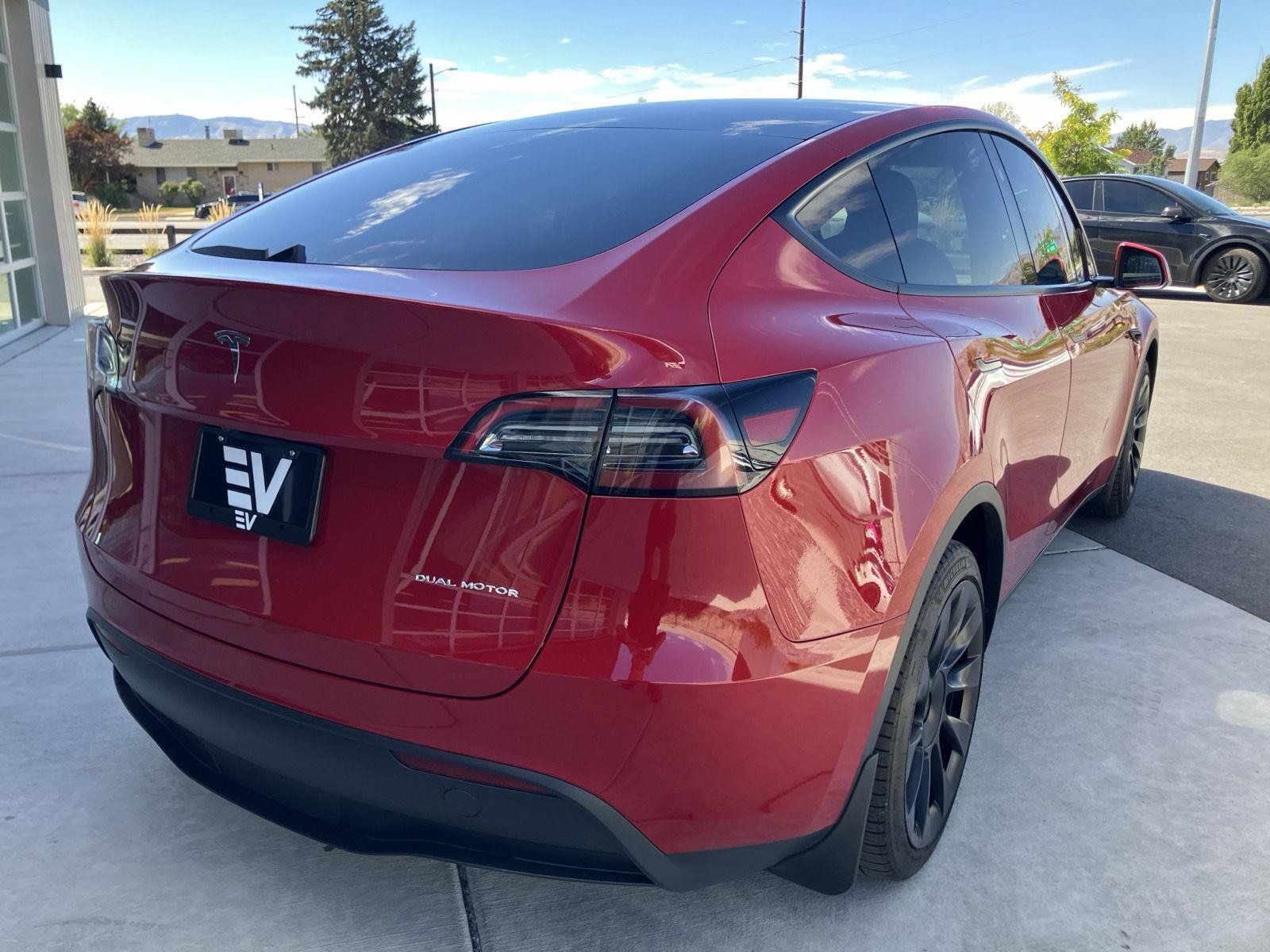 Used 2023 Tesla Model Y Long Range AWD/4WD image 8