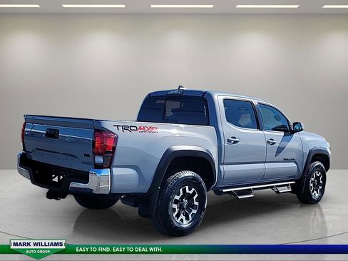 Used 2019 Toyota Tacoma TRD Off-Road image 8