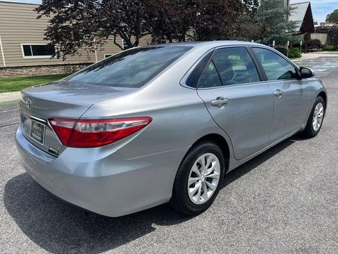 Used 2015 Toyota Camry LE FWD image 11