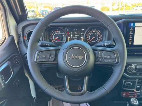 New 2026 Jeep Gladiator Mojave image 14