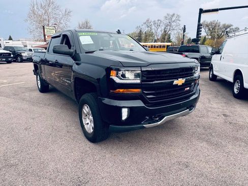 Used 2018 Chevrolet Silverado 1500 LT w/ All Star Edition AWD/4WD image 17