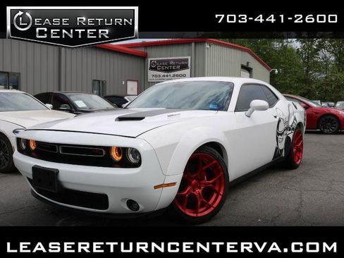 Used 2018 Dodge Challenger R/T Scat Pack RWD image 1