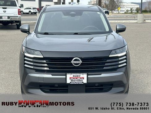 Used 2025 Nissan Kicks SV FWD image 2