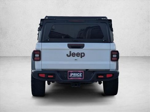 Used 2025 Jeep Gladiator Mojave w/ Convenience Group AWD/4WD image 7