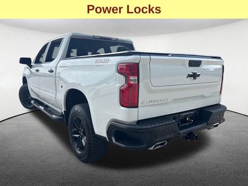 Used 2021 Chevrolet Silverado 1500 Custom Trail Boss AWD/4WD image 10