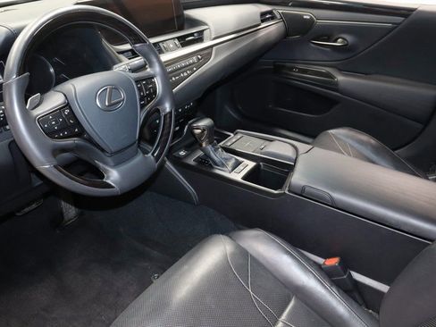 Used 2019 Lexus ES 350 Luxury image 23
