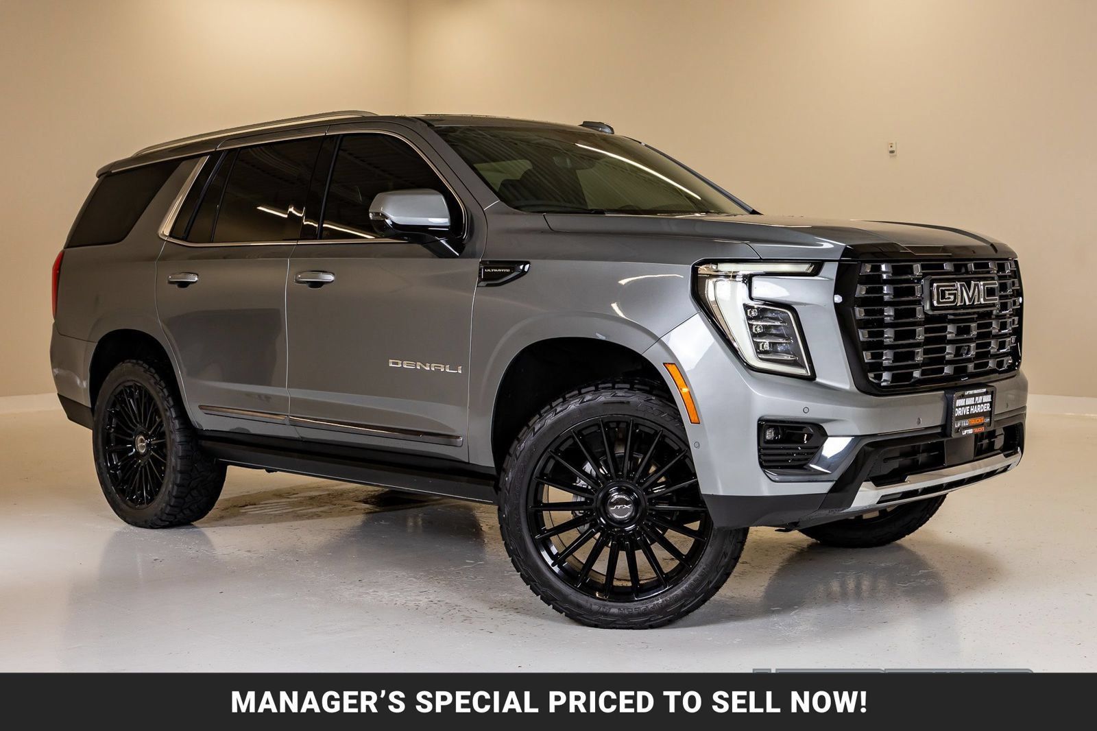 Used 2026 GMC Yukon Denali Ultimate w/ LPO, Floor Liner Package AWD/4WD image 1