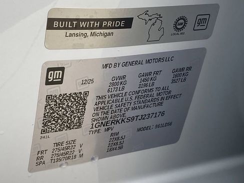 New 2026 Chevrolet Traverse High Country w/ LPO, Floor Liner Package image 37