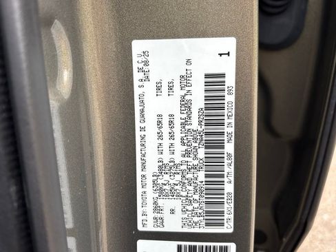 Used 2025 Toyota Tacoma Limited AWD/4WD image 19