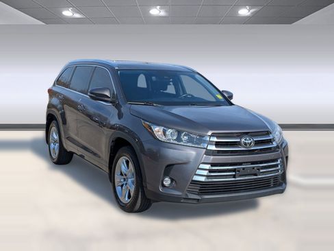 Used 2019 Toyota Highlander Limited image 7