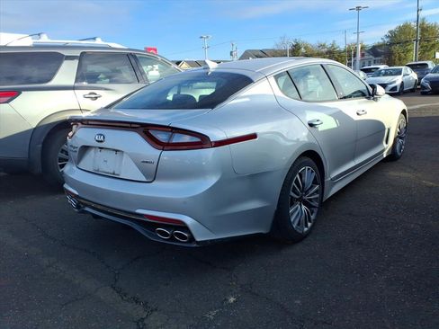 Used 2019 Kia Stinger Premium image 2