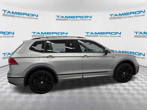 Used 2020 Volkswagen Tiguan SE R-Line FWD image 6