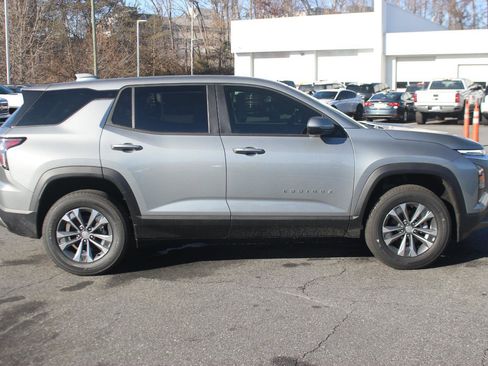 New 2026 Chevrolet Equinox LT image 8