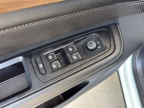 Used 2024 Volkswagen Atlas SE FWD image 16