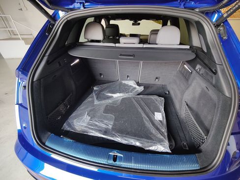 Used 2022 Audi SQ5 Premium Plus w/ Premium Plus Package image 8