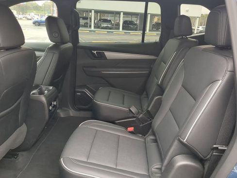 Used 2025 Buick Enclave Preferred image 14