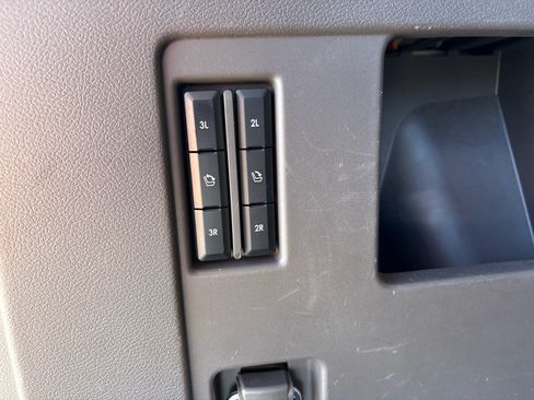 Used 2023 Lincoln Navigator Reserve AWD/4WD image 9