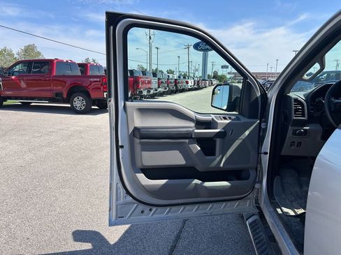 Used 2018 Ford F150 XLT w/ Equipment Group 302A Luxury AWD/4WD image 12