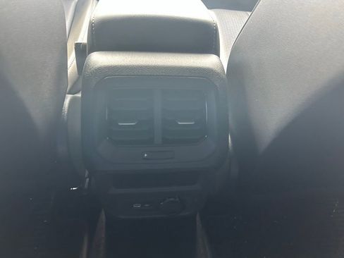 Certified 2022 Volkswagen Tiguan SE R-Line image 45