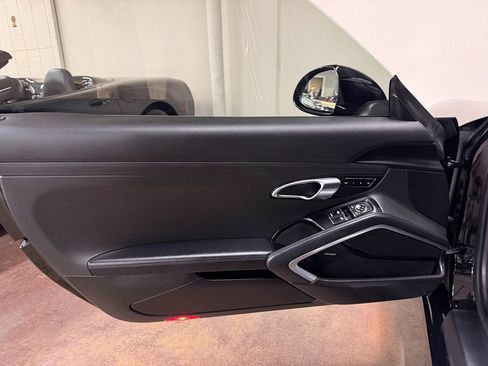 Used 2015 Porsche 911 Carrera S image 15