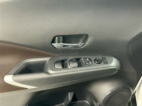 Certified 2023 Nissan Kicks SR image 16