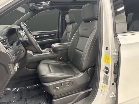 Used 2021 GMC Yukon XL Denali image 4