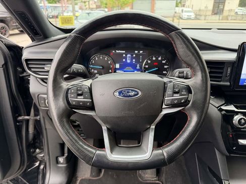 Used 2022 Ford Explorer ST-Line AWD/4WD image 25