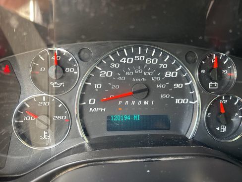 Used 2018 Chevrolet Express 3500 w/ Power Convenience Package image 16