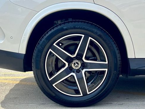 Certified 2025 Mercedes-Benz GLC 300 4MATIC w/ AMG Line image 15